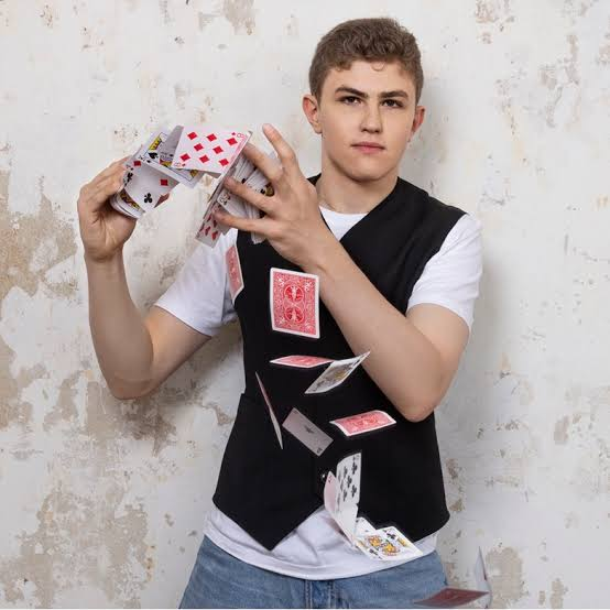 Elton Sessler